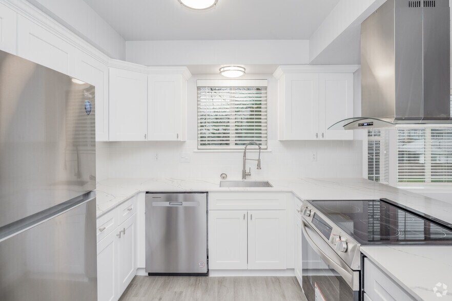 More Photos Of 2901 S 45th St, Tacoma Apartments For Sale