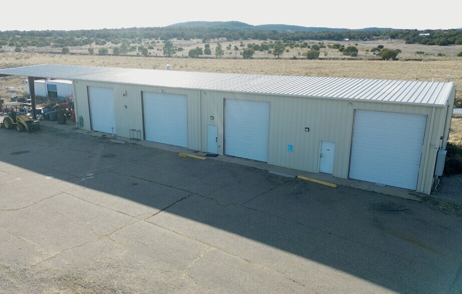 Primary Photo Of 1410 Old US Highway 66, Edgewood Warehouse For Lease