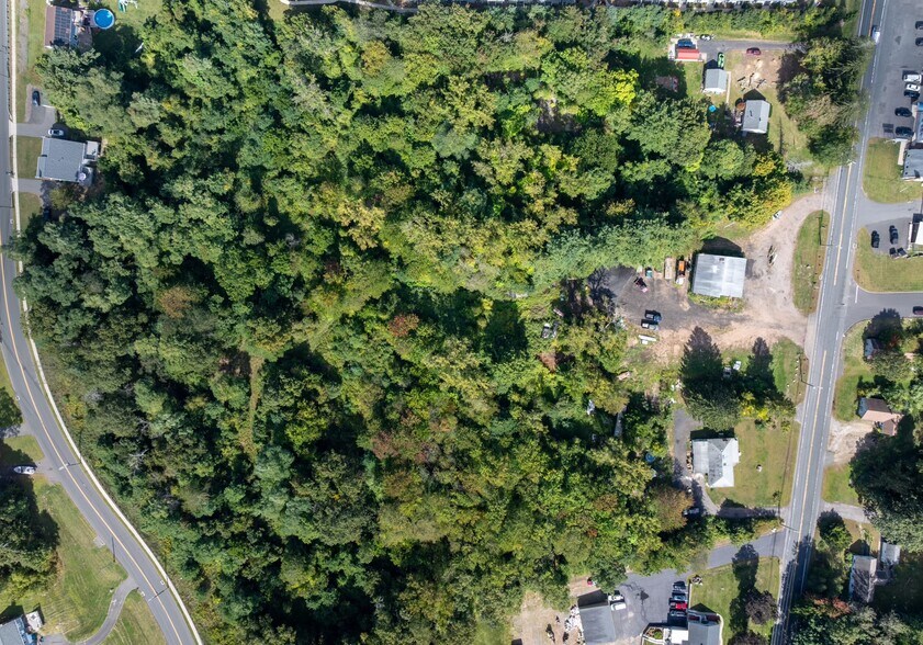 More Photos Of 985 Hartford Tpke, Vernon Service For Lease