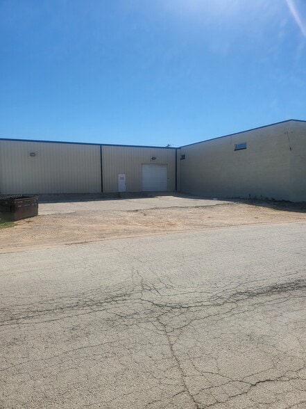 Primary Photo Of 509 China St, Abilene Industrial For Lease