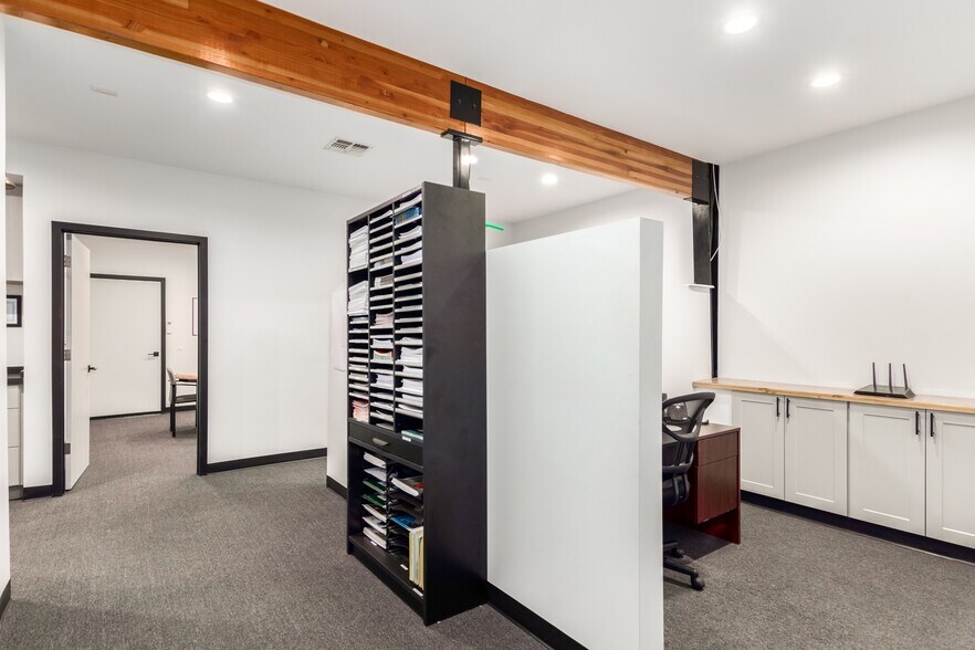 More Photos Of 4120 E Madison St, Phoenix Warehouse For Lease