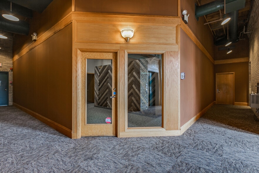 More Photos Of 413 Wacouta St, Saint Paul Office Residential For Lease