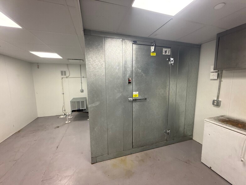 More Photos Of 15-21 3rd St, Dover Apartments For Lease