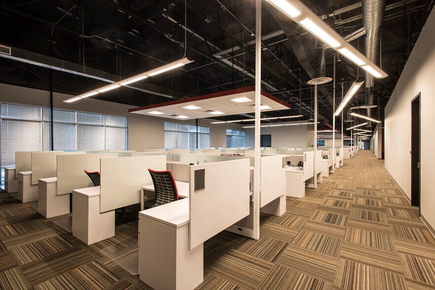 More Photos Of 14647 S 50th St, Phoenix Unknown For Lease