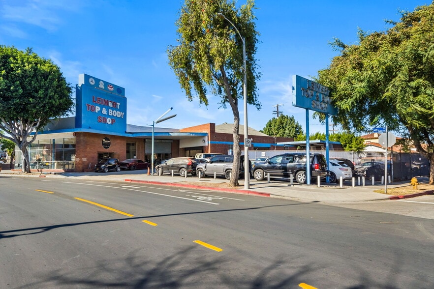 More Photos Of 3443 W 43rd St, Los Angeles Auto Repair For Lease