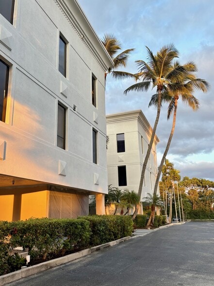 More Photos Of 7251 W Palmetto Park Rd, Boca Raton Medical For Sale