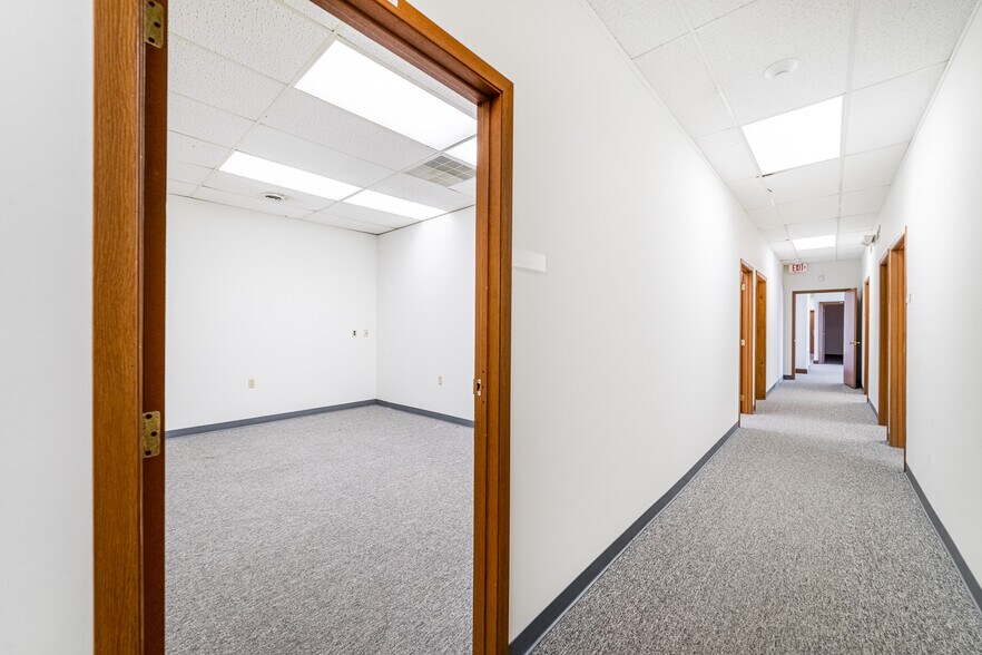 More Photos Of 2794 Indian Ripple Rd, Beavercreek Office For Sale