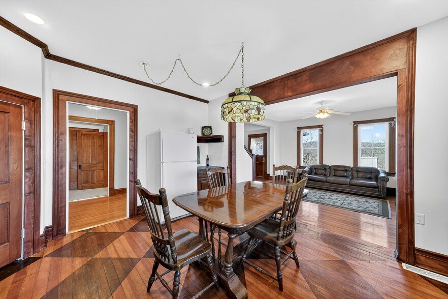 More Photos Of 1011 Market St, Hermann General Retail For Sale