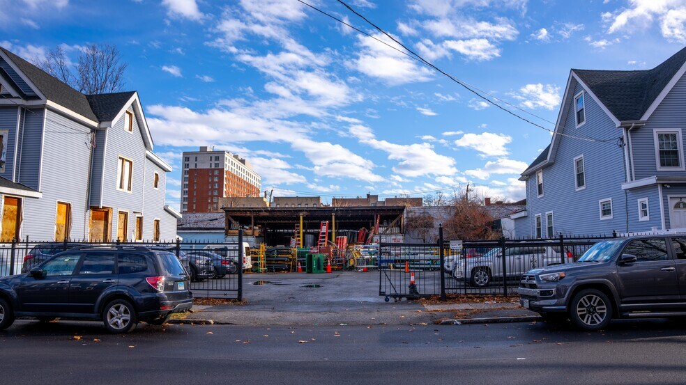 More Photos Of 230 S 5th Ave, Mount Vernon Light Distribution For Sale