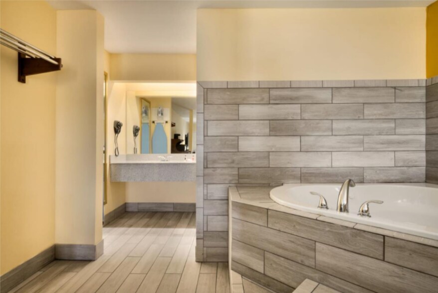 More Photos Of 101 Robert St, Unadilla Hotel For Sale