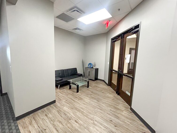 More Photos Of 2701 Sunset Ridge Dr, Rockwall Office For Lease