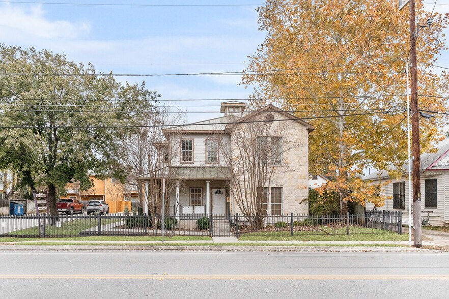 Primary Photo Of 1218 S Presa St, San Antonio Office Residential For Lease