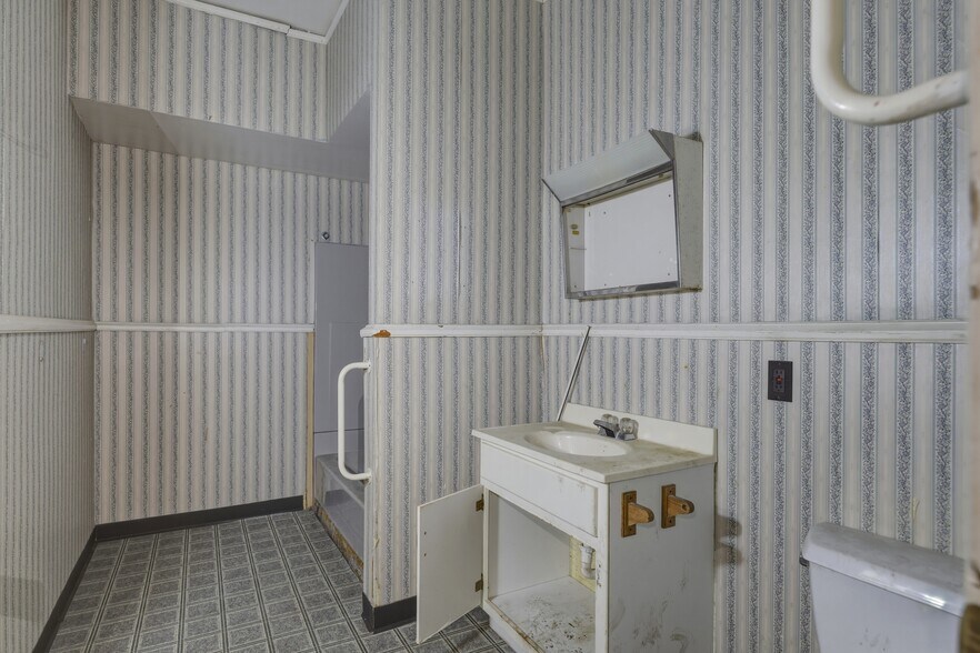 More Photos Of 355 W Church St, Elmira Office For Sale
