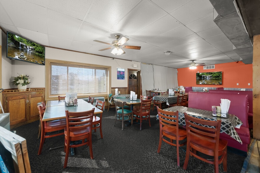 More Photos Of 200 E Main St, Hancock Restaurant For Sale