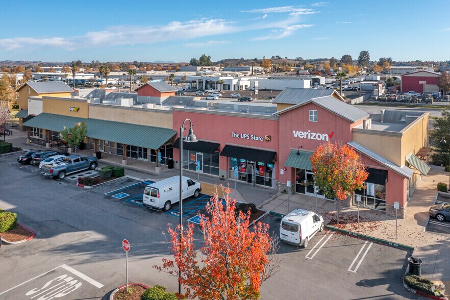 More Photos Of Hwy 46 & Golden Hill Rd @ Highway 46, Paso Robles Unknown For Lease