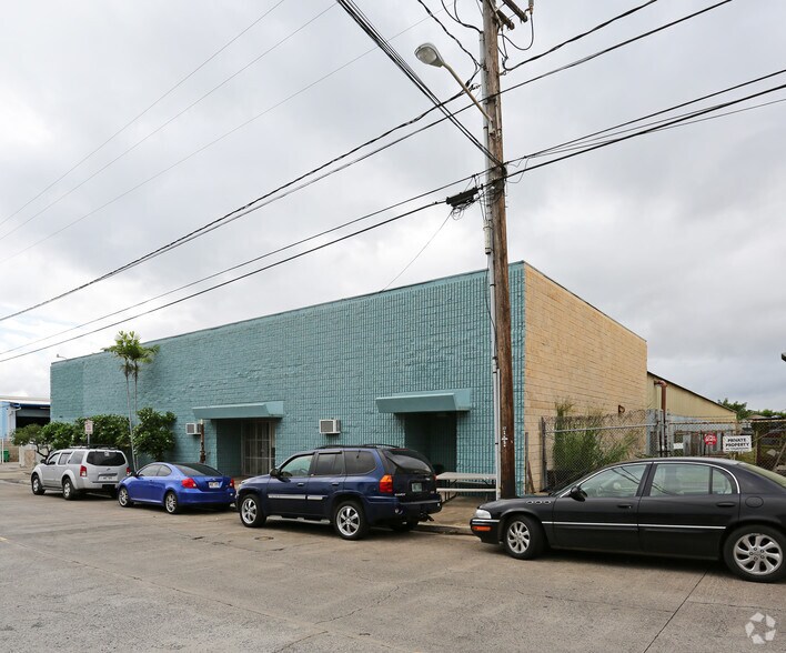 More Photos Of 94-061 Leokane St, Waipahu Warehouse For Lease
