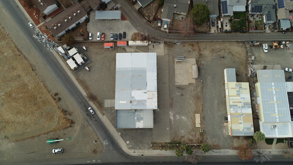 More Photos Of 990 W Elm Ave, Coalinga Auto Repair For Sale