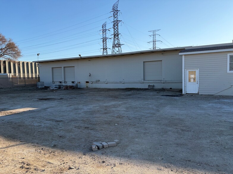 More Photos Of 1285 Aurora Avenue Ln, Aurora Warehouse For Lease