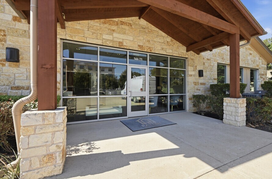 More Photos Of 333 E Highway 290, Dripping Springs Office For Lease