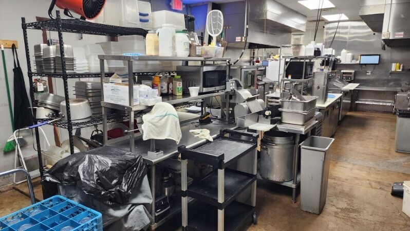 More Photos Of 802 S Main St, Belton General Retail For Sale