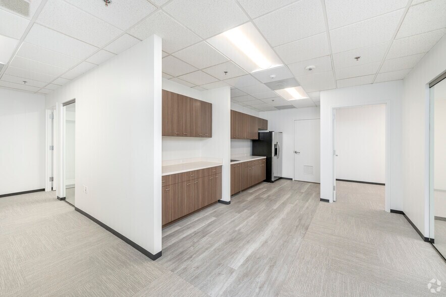 More Photos Of 510-526 King St, Alexandria Office For Lease