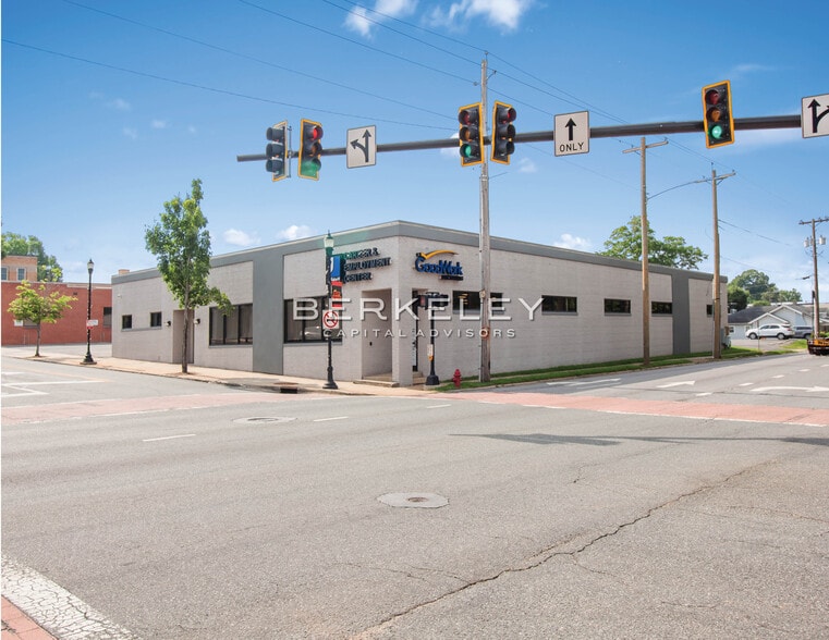 More Photos Of 359 W Main Ave, Gastonia Office For Sale