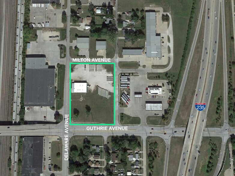 Primary Photo Of 2323 Delaware Ave, Des Moines Truck Terminal For Sale