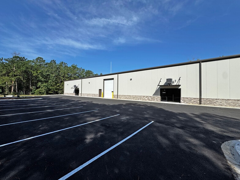 More Photos Of 80 Shelby Ln, Richmond Hill Industrial For Lease