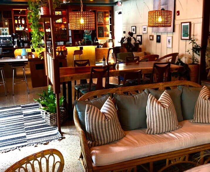 More Photos Of 321 Collins Ave, Miami Beach Hotel For Sale