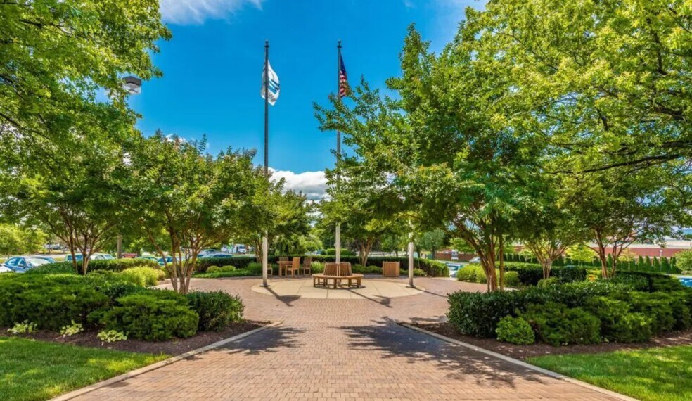 More Photos Of 5280 Corporate Dr, Frederick Office For Lease