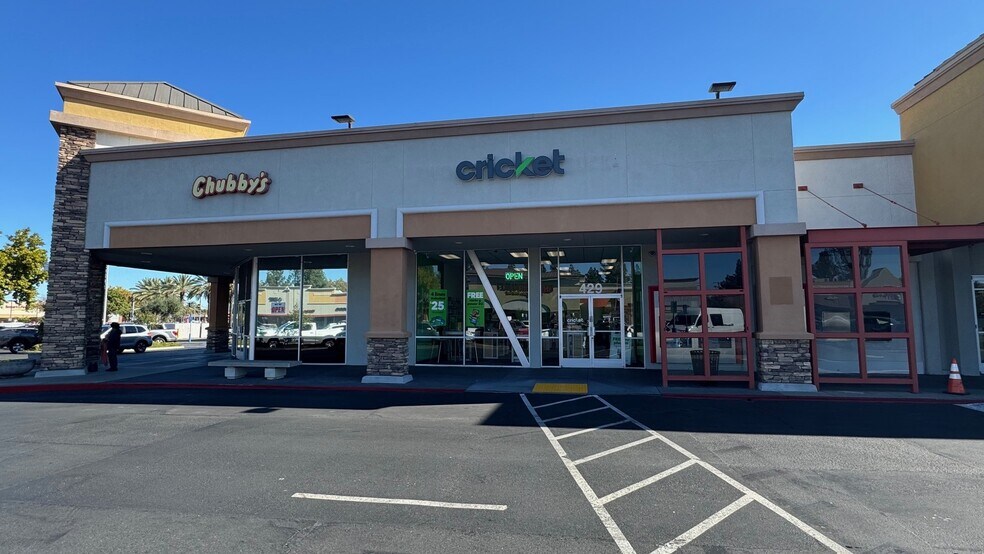 More Photos Of 380-446 Harding Blvd, Roseville Unknown For Lease