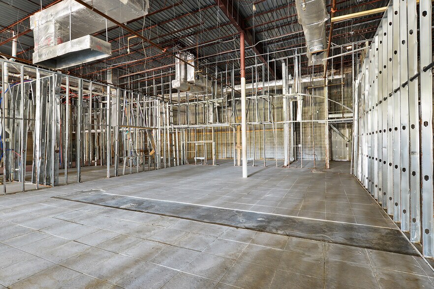 More Photos Of 5500 Saint Claude Ave, New Orleans Freestanding For Sale