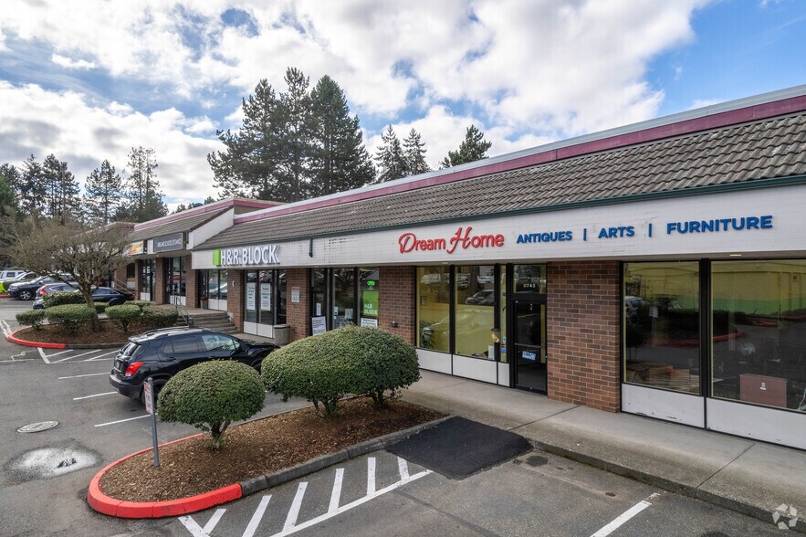More Photos Of 11725-11747 124th St, Kirkland Freestanding For Lease