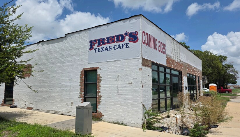 More Photos Of 101 N Magnolia St, Crowley Restaurant For Sale