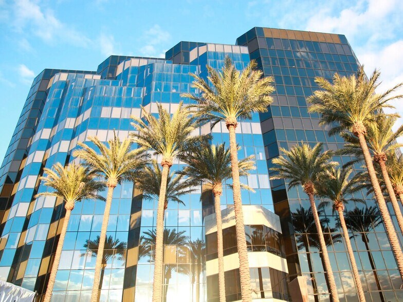 More Photos Of 18500 Von Karman Ave, Irvine Office For Lease