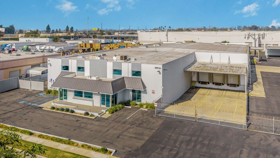 More Photos Of 3601-3605 W Pendleton Ave, Santa Ana Manufacturing For Lease