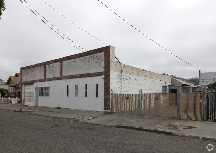 More Photos Of 3820 Penniman Ave, Oakland Warehouse For Lease