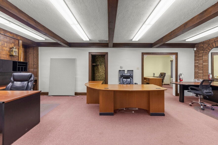 More Photos Of 16214 S Lincoln Hwy, Plainfield Office For Sale