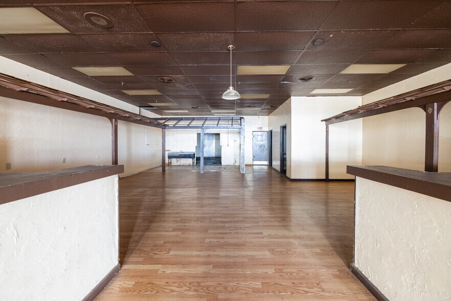 More Photos Of 716 N 12th St, Murray General Retail For Lease