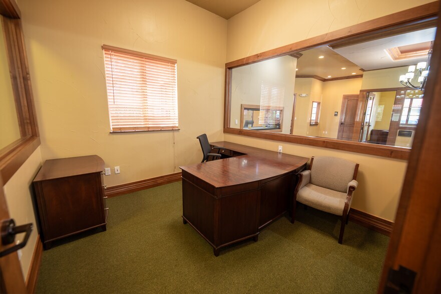 More Photos Of 2420 Brunello Trace, Lutz Office For Sale