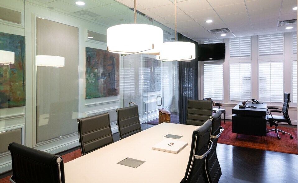 More Photos Of 112 Kercheval Ave, Grosse Pointe Office Residential For Lease