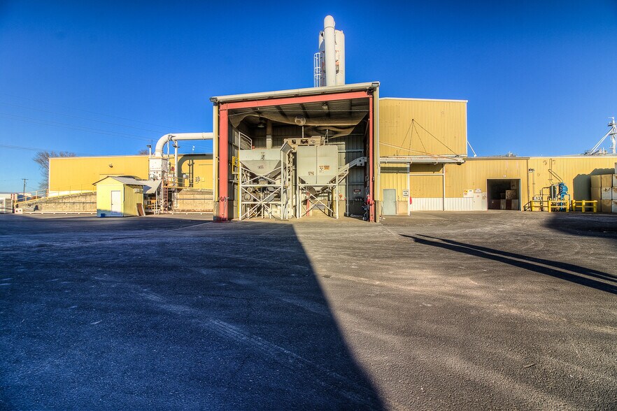 More Photos Of 1535-1541 W Lee Rd, Othello Warehouse For Sale