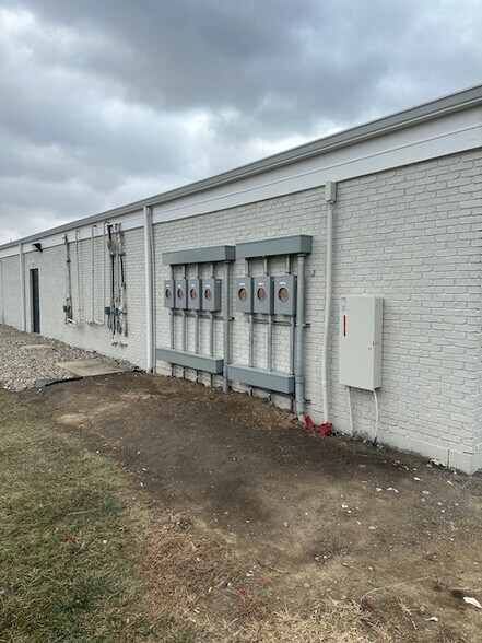 More Photos Of 2356 Harding Hwy, Lima General Retail For Sale