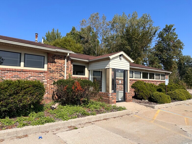 More Photos Of 7505 Grafton Rd, Monroe Medical For Lease