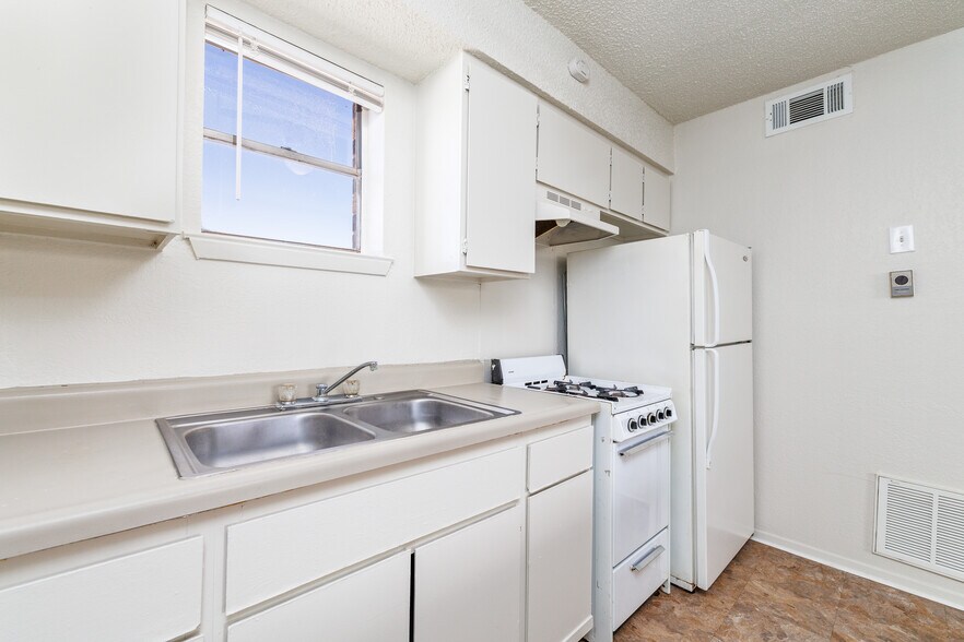 More Photos Of 4401 Southwest Blvd, San Angelo Apartments For Sale