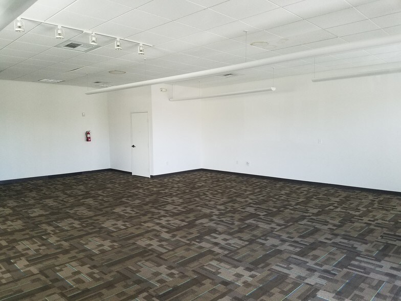More Photos Of 5980 S Rainbow Blvd, Las Vegas Office For Lease