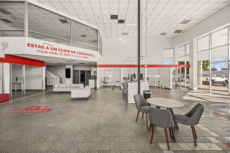 More Photos Of 8559 Artesia Blvd, Bellflower Auto Dealership For Sale