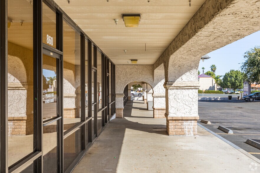 More Photos Of 802-890 Jackman St, El Cajon Unknown For Lease