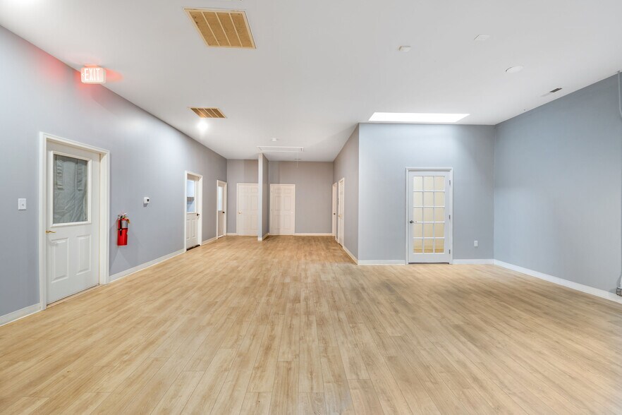 More Photos Of 364 Weaverville Rd, Asheville Medical For Sale