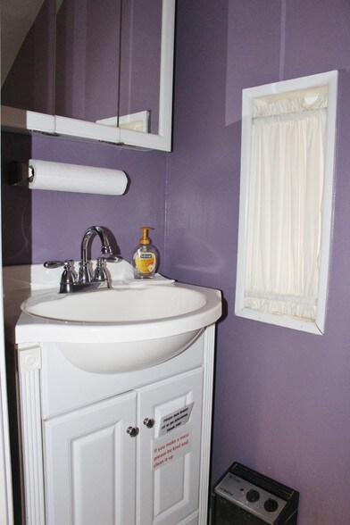 More Photos Of 1804 T St NW, Washington Office For Lease